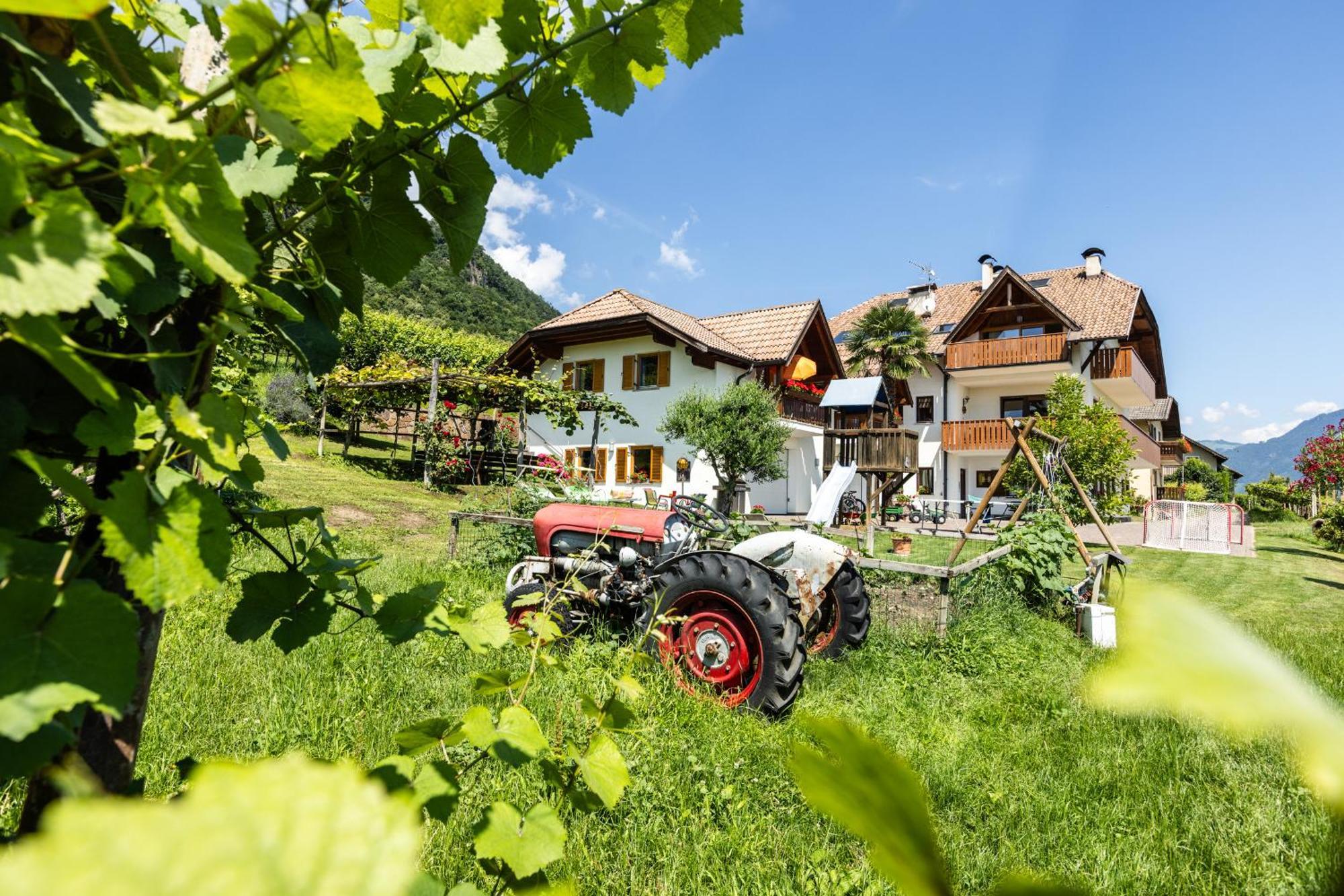 Weinhof Kager Apartment Missiano Bagian luar foto
